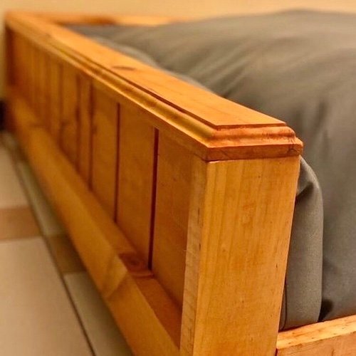 cama de madera para perros gatos hecha a medida